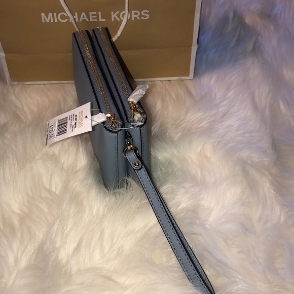 Michael Kors “ Jet Set Travel” wristlet - Picture 5 of 7